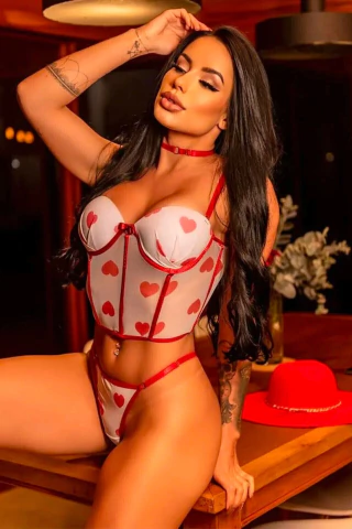 0412-gg-branco-com-vermelho_2-photoroom-52329bd8aecf8d1f1f17489724527235-320-0