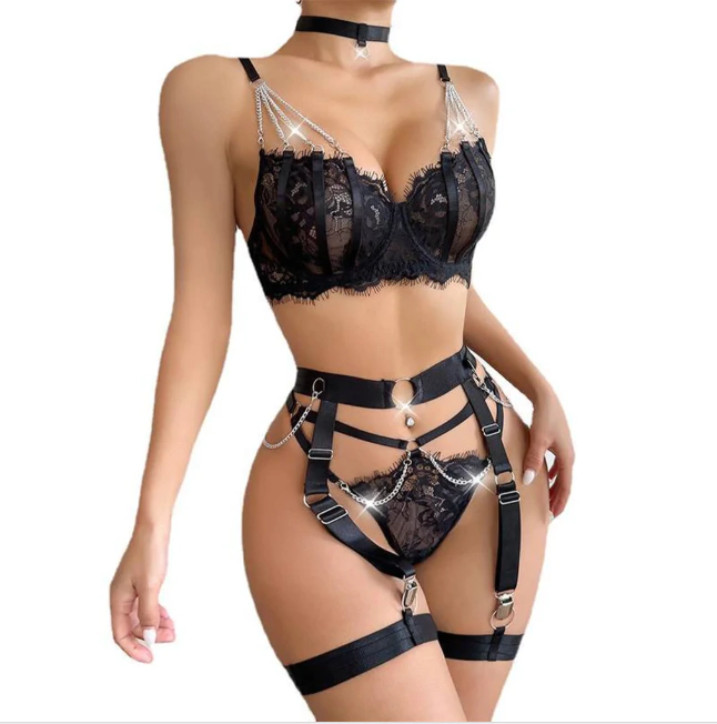 conjunto-preto-renda-6b1e13311bc2836d7e17370721064611-1024-1024