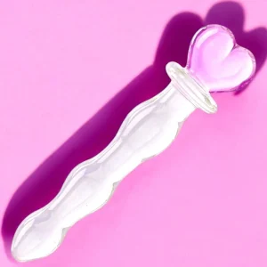 PLUG ANAL DE VIDRO ESCALONADO EM CORAÇÃO - P