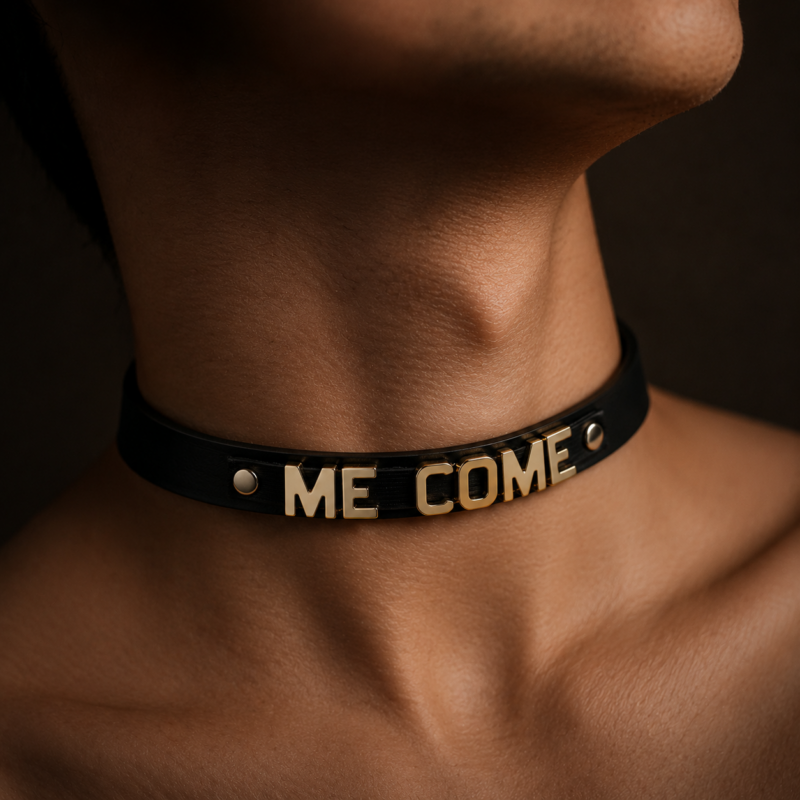 COLEIRA EM COURO PERSONALIZADA - ME COME